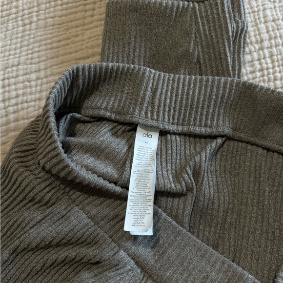 ALO muse jogger pants - Picture 7 of 10